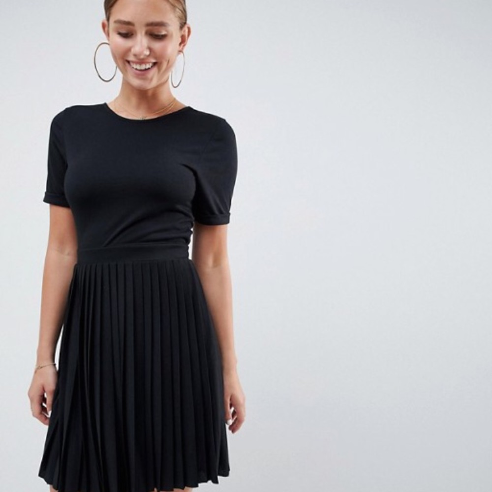 Black Pleated Cotton Dress